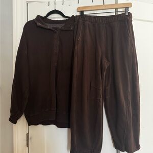 Women’s Deep Earth Oh Snap! Sweatshirt and Barrel Sweatpants From Aerie